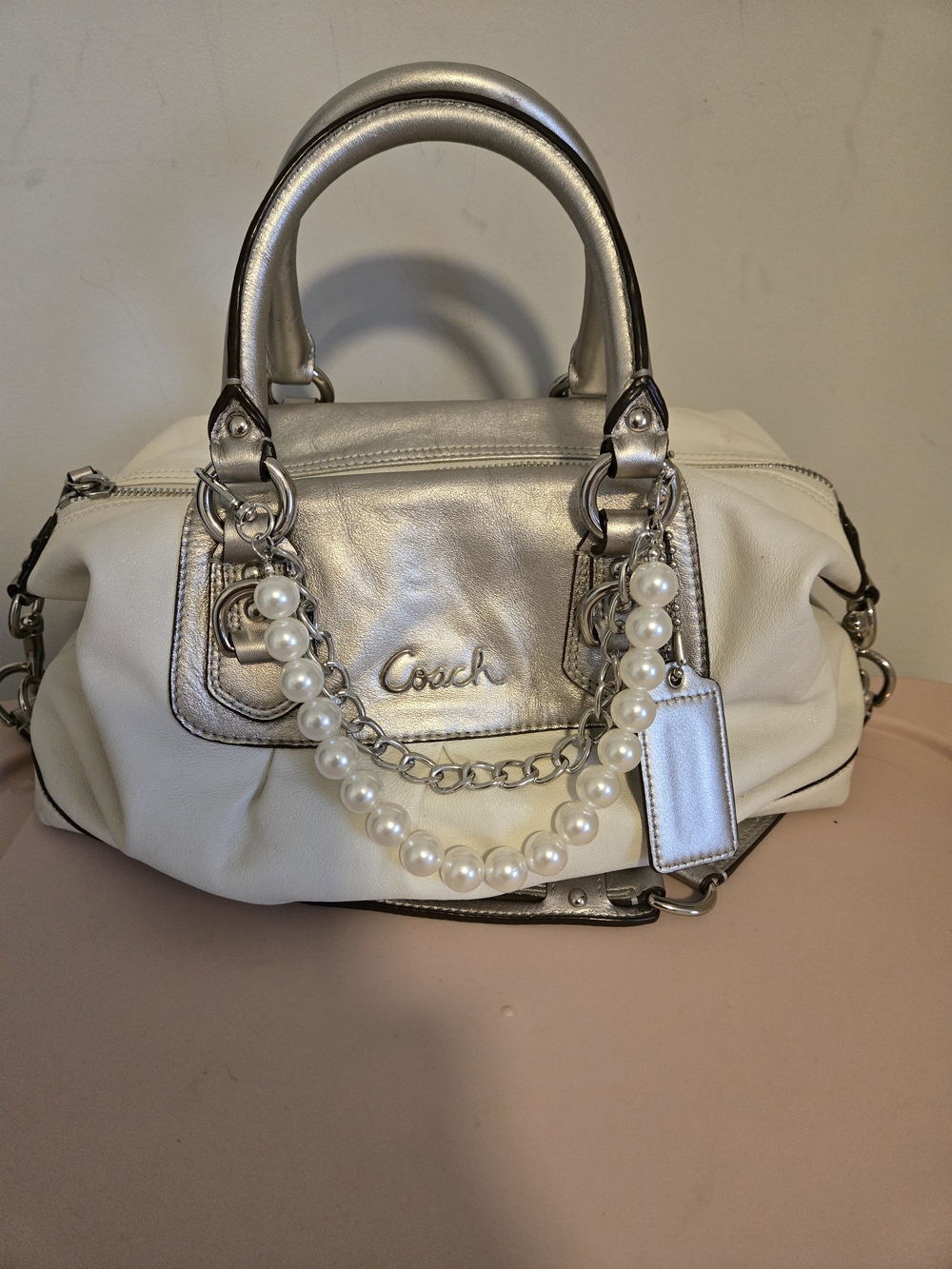 Coach Metallic Silver & White Leather Shoulder Bag Vintage Y2K